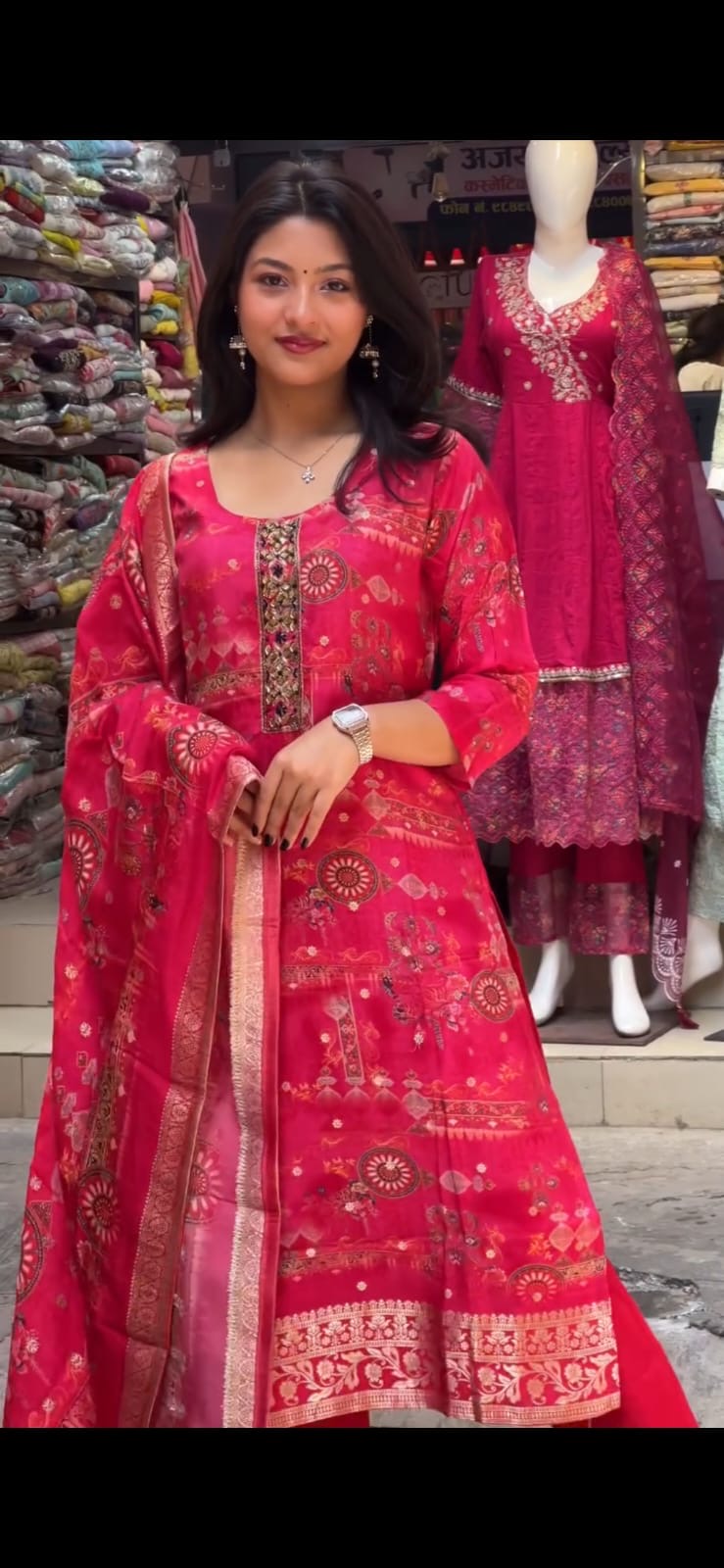 AMAZING RED COLOUR KALYANI HEVAY SUIT SET