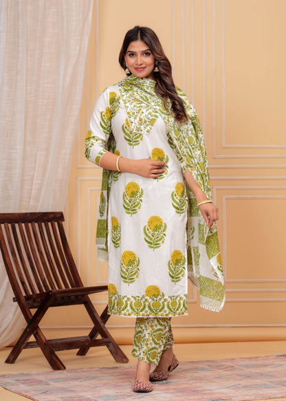 Beautiful Straight Pattern Kurti with Beautiful Hand Work on Neck And Hand Threads Work