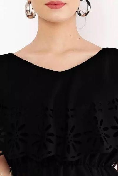 Crepe Solid V-Neck Black Top