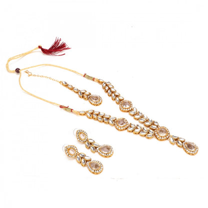 Traditional Kundan Necklace Set with Earrings and Maang Tikka