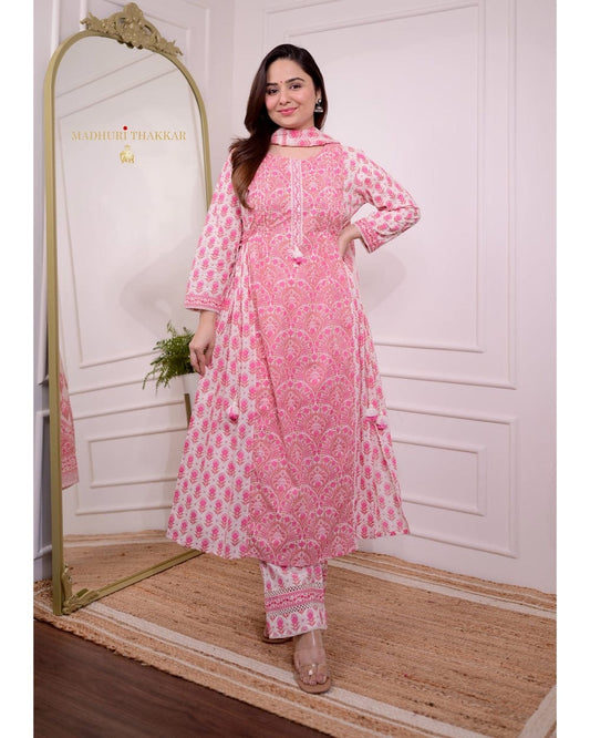 New A line Kurta Set with New Style in Saganeri Print