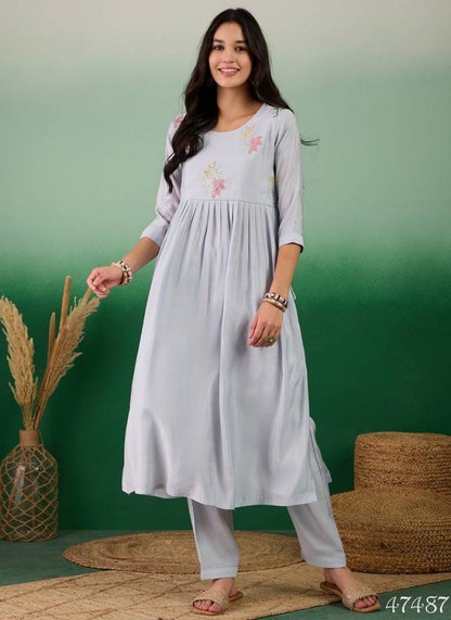 Masleen Embroidered Kurti With Bottom