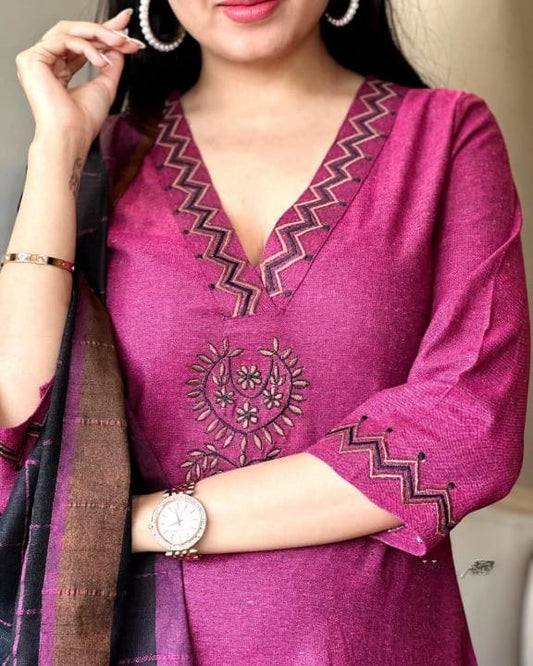 Premium Collection in Linen Duppata & Handloom