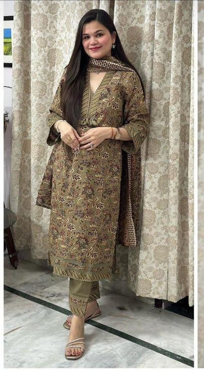 Beautiful Pakistani A-line Cotton Suit Set