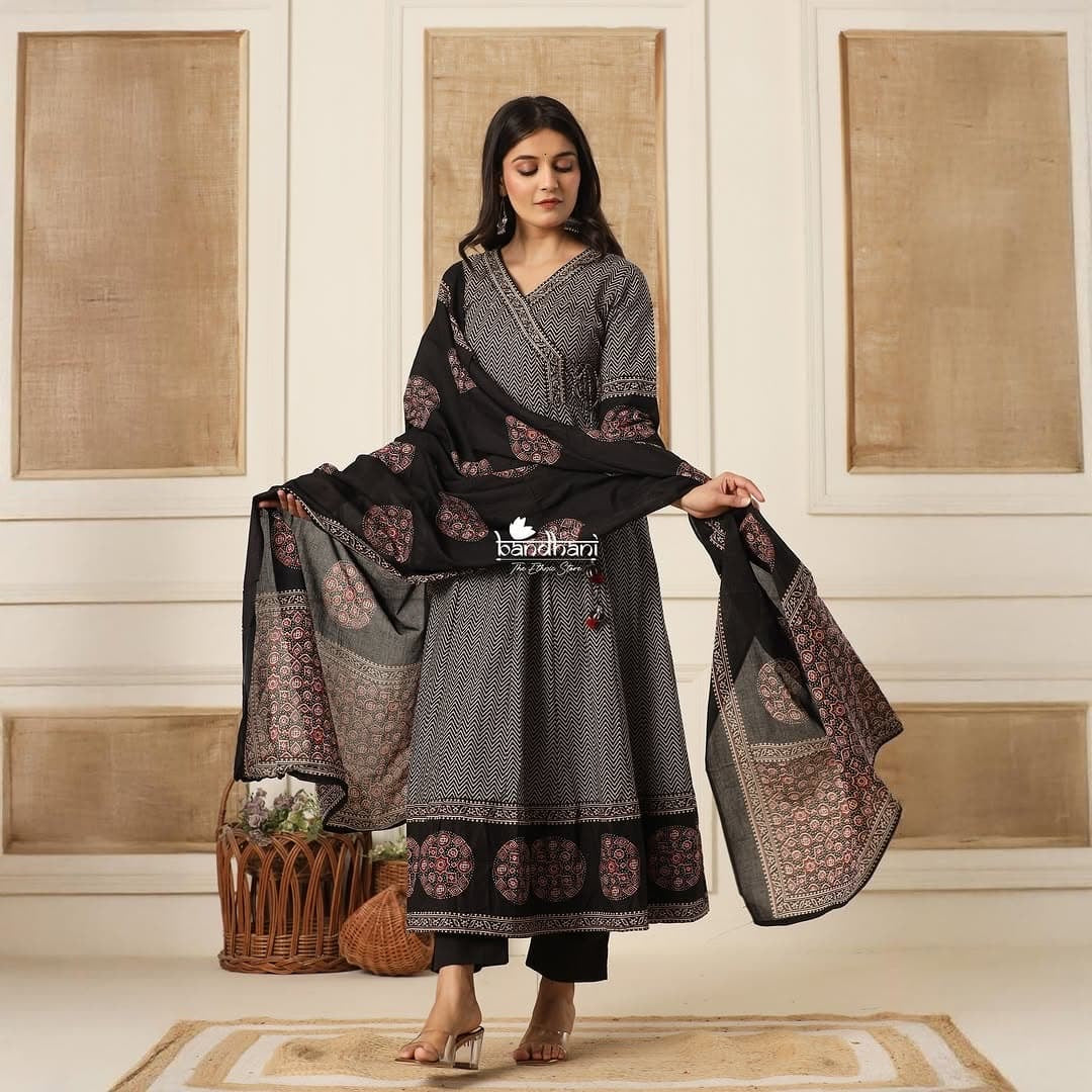 New Anarkali Kurta Set With Cotton Pant & Malmal Dupatta