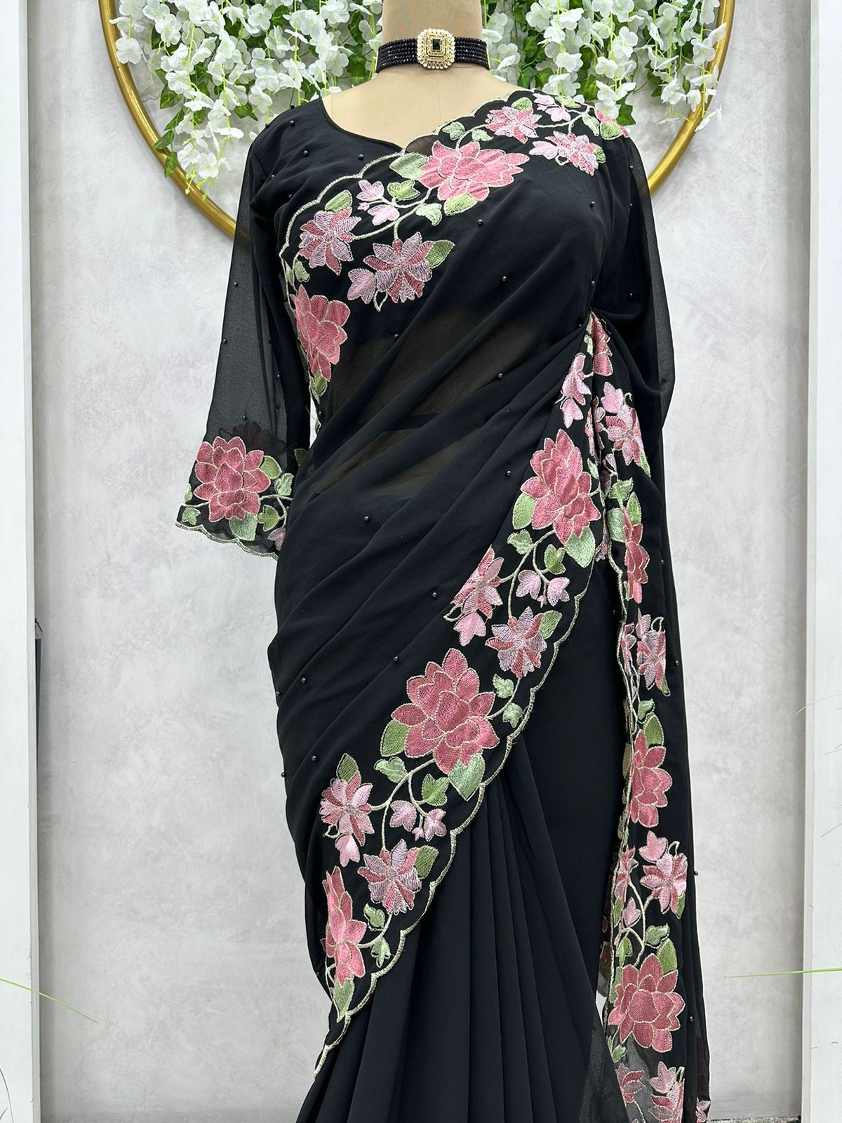 Faux Georgette Febric With Thred Work Deginer Saree