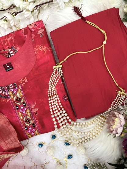 AMAZING RED COLOUR KALYANI HEVAY SUIT SET