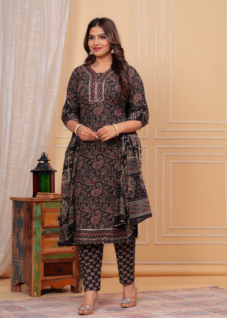 Beautiful Straight Pattern Kurti with Beautiful Hand Work on Neck 
& Hand Threads Work