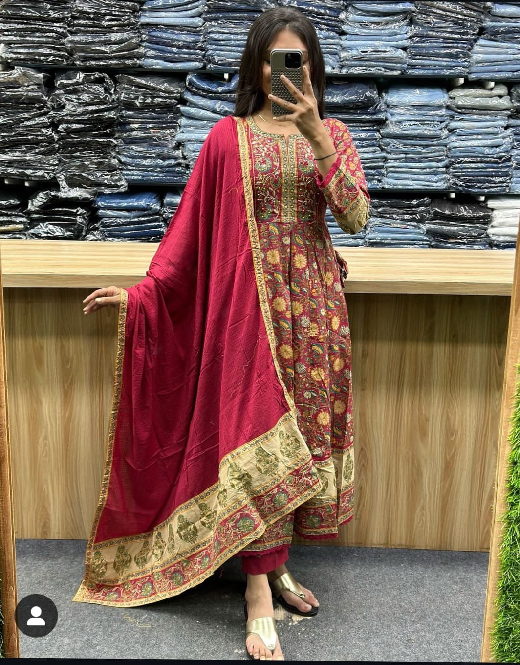 Anarkali Kurta Set with New Style in Saganeri Print