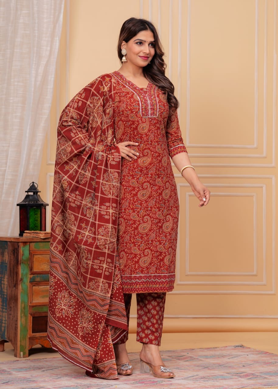 Beautiful Straight Pattern Kurti with Beautiful Hand Work on Neck 
& Hand Threads Work