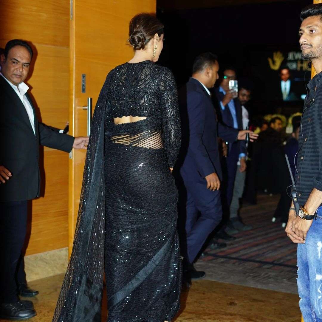 DEEPIKA PADUKONE BLACK SAREE LATEST DESIGNER BLACK SAREE