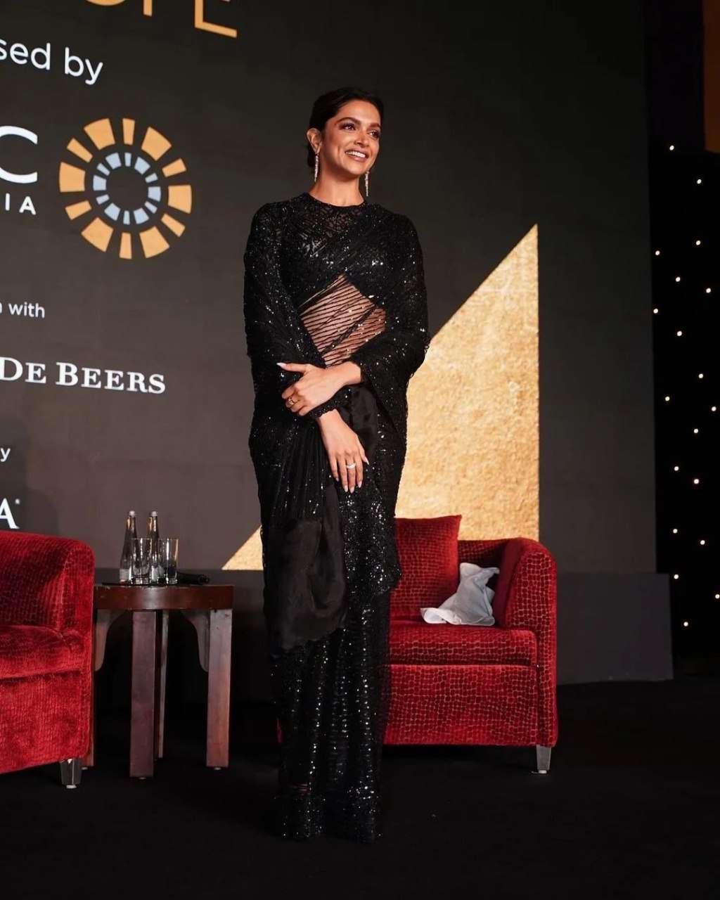 DEEPIKA PADUKONE BLACK SAREE LATEST DESIGNER BLACK SAREE